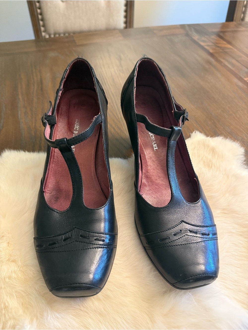 Eric Michael Black Leather Mary Jane Pumps 8.5